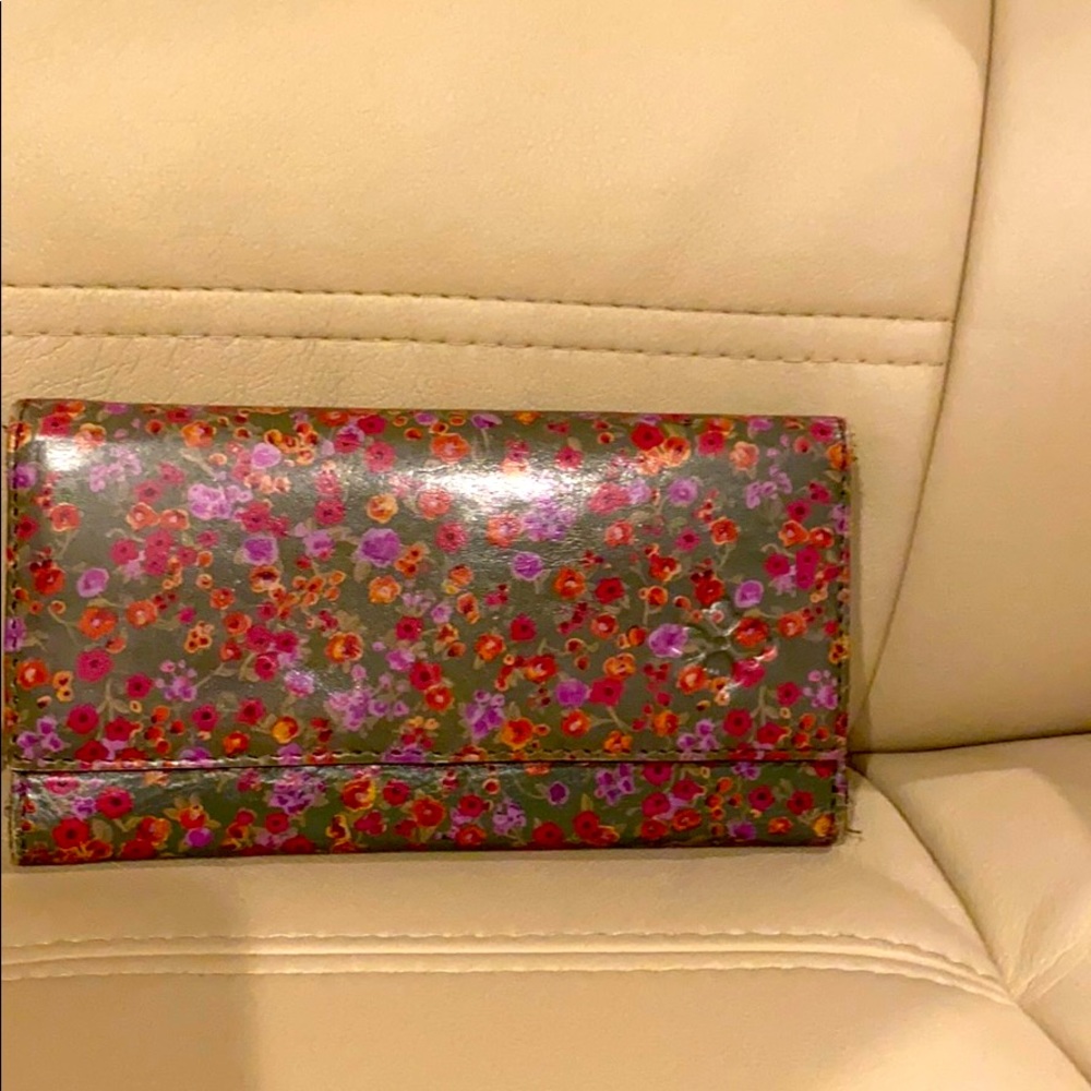 Patricia Nash Teresa Wallet Peruvian Fields design